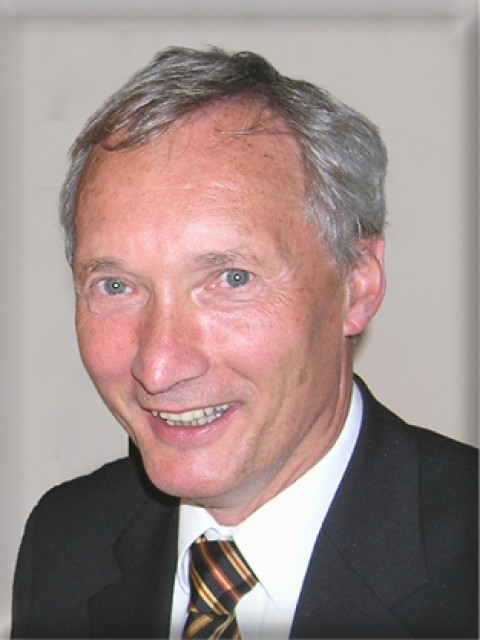 Dr. Hubert Riegler